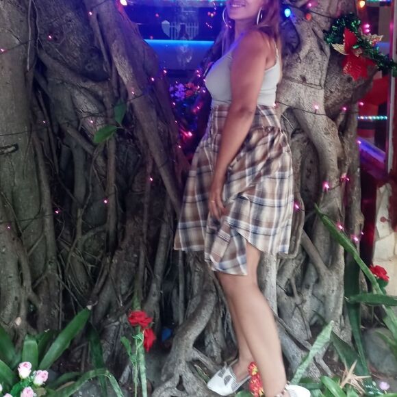 Button up skirt   - Picture 1 of 6
